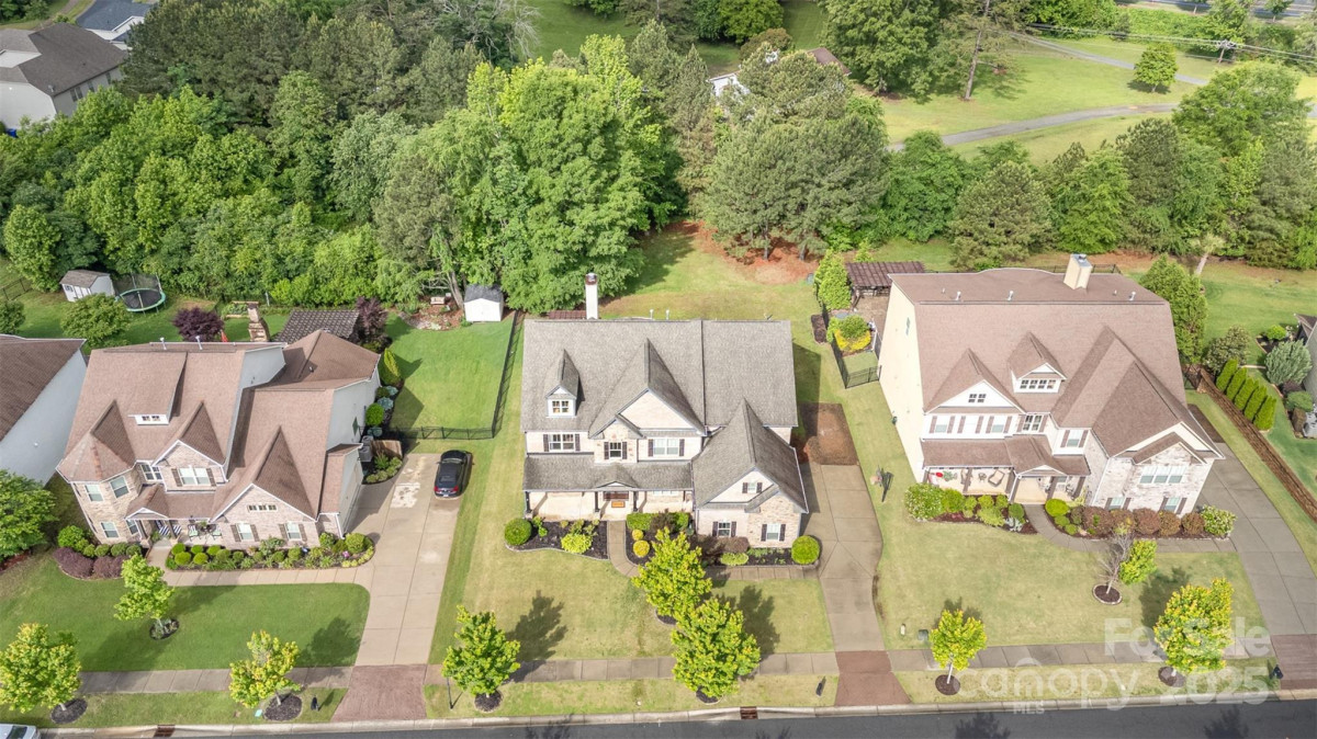 15637 Guthrie Dr Huntersville, NC 28078