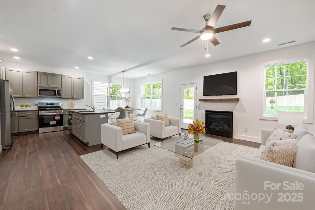 15 Myrtle Lee Cv Arden, NC 28704