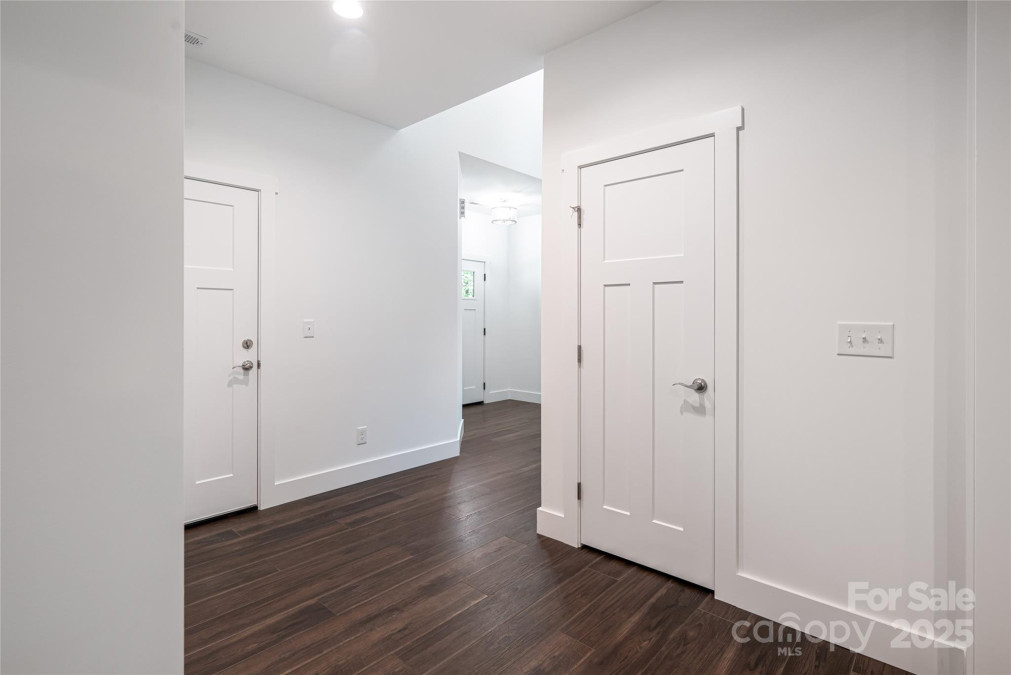 15 Myrtle Lee Cv Arden, NC 28704