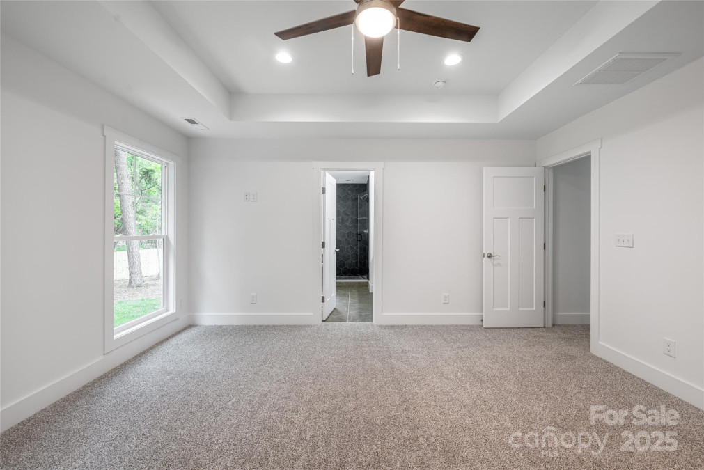 15 Myrtle Lee Cv Arden, NC 28704