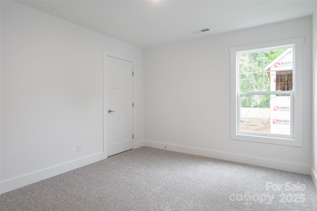 15 Myrtle Lee Cv Arden, NC 28704