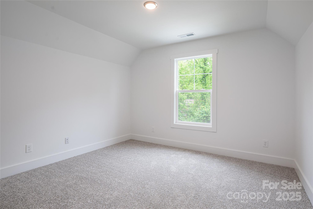 15 Myrtle Lee Cv Arden, NC 28704