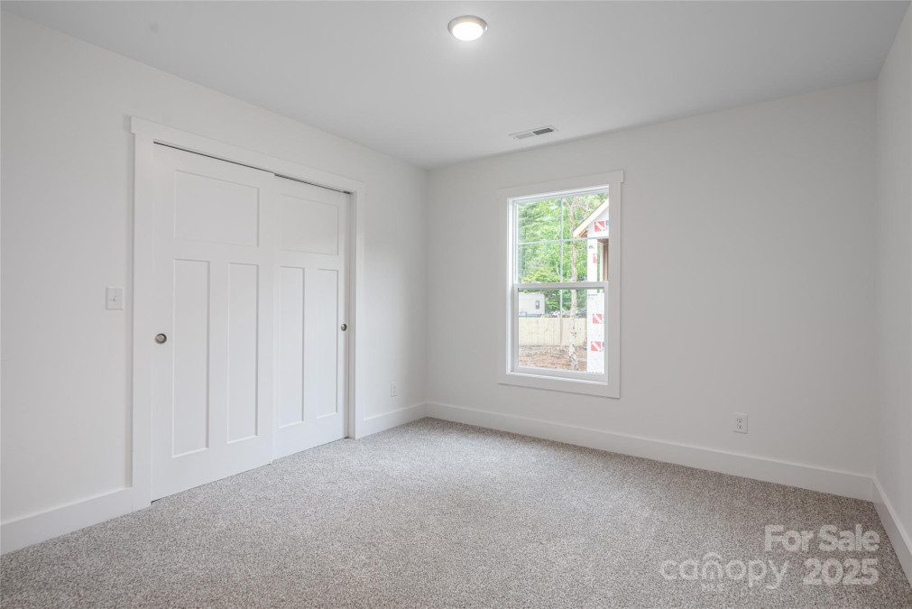 15 Myrtle Lee Cv Arden, NC 28704