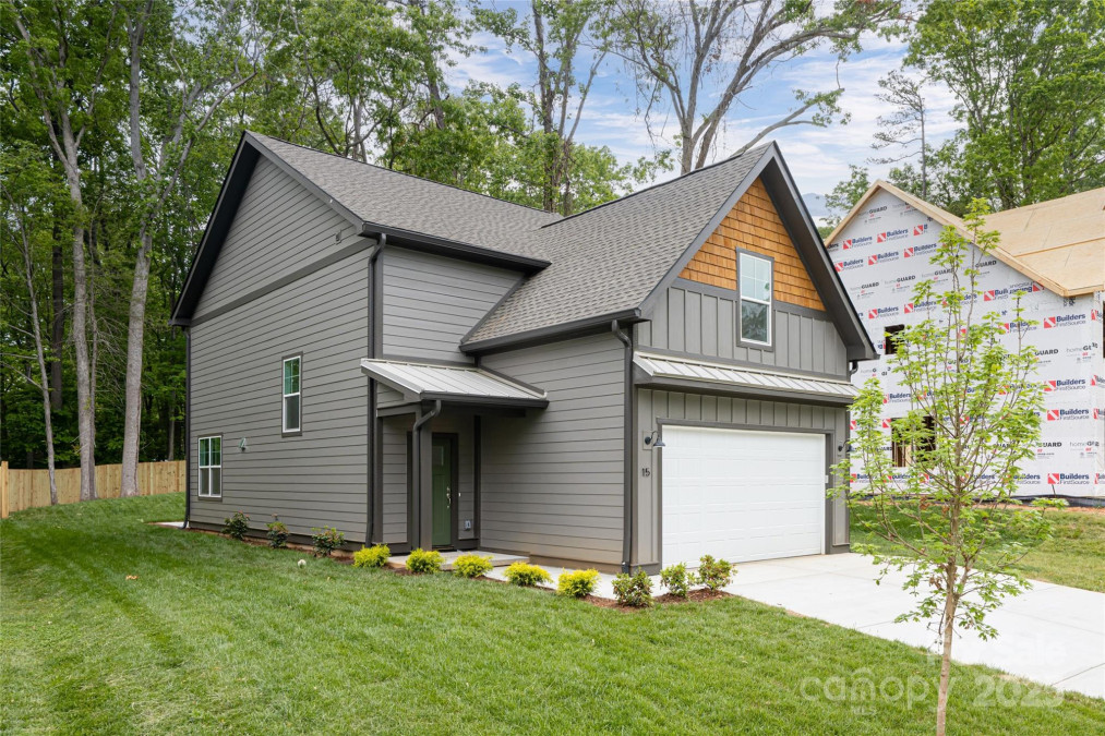 15 Myrtle Lee Cv Arden, NC 28704
