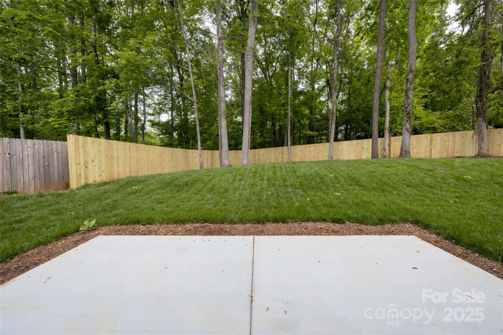 15 Myrtle Lee Cv Arden, NC 28704