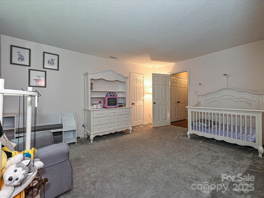2437 Woodleigh Dr Gastonia, NC 28056