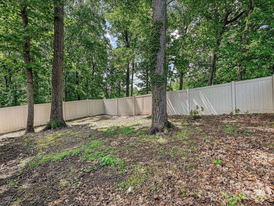 2437 Woodleigh Dr Gastonia, NC 28056