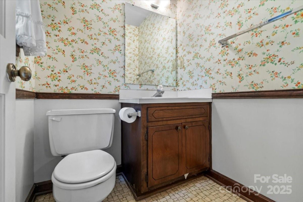 8017 Prince George Rd Charlotte, NC 28210