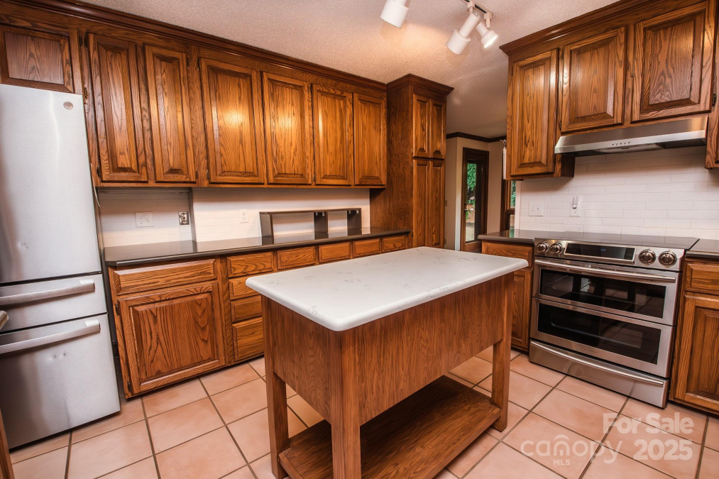 3700 Gainesway Ct Concord, NC 28027
