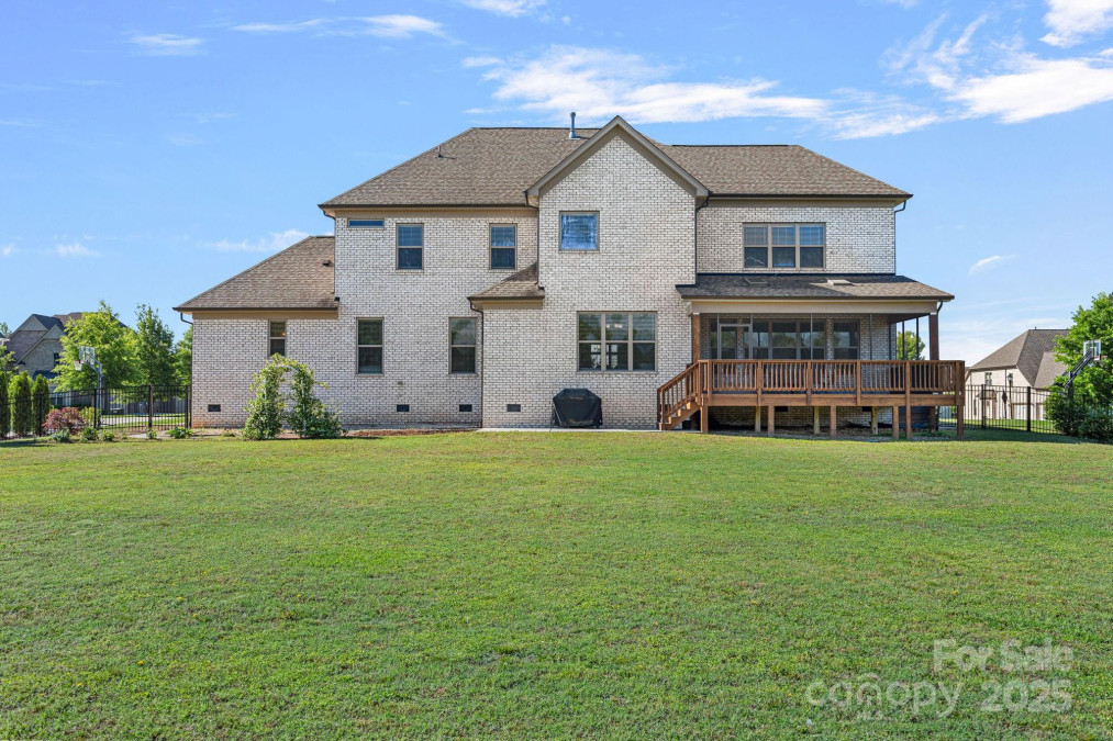 409 Wheatberry Hill Dr Matthews, NC 28104