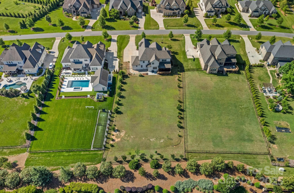 409 Wheatberry Hill Dr Matthews, NC 28104