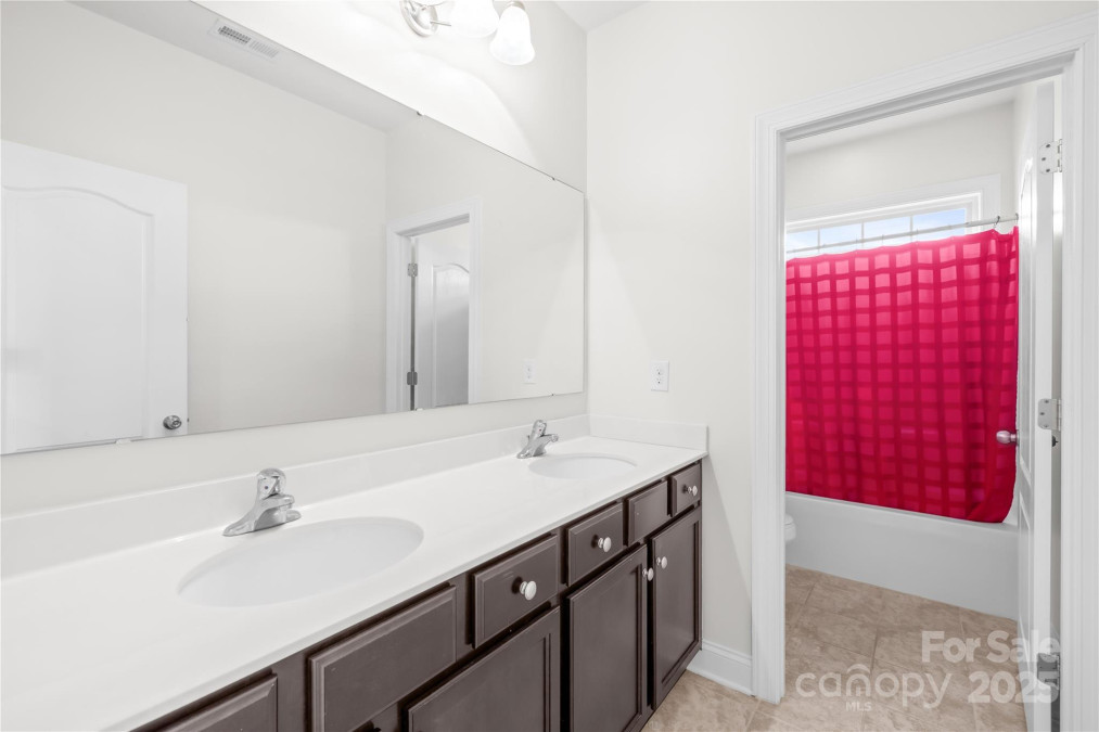10693 Sky Chase Ave Concord, NC 28027