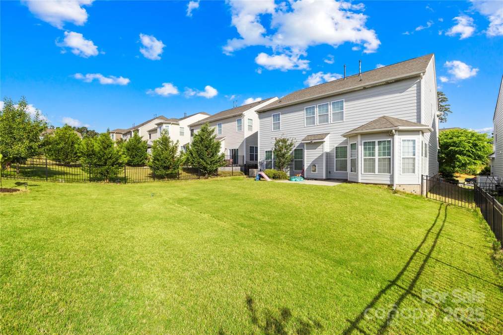 10693 Sky Chase Ave Concord, NC 28027