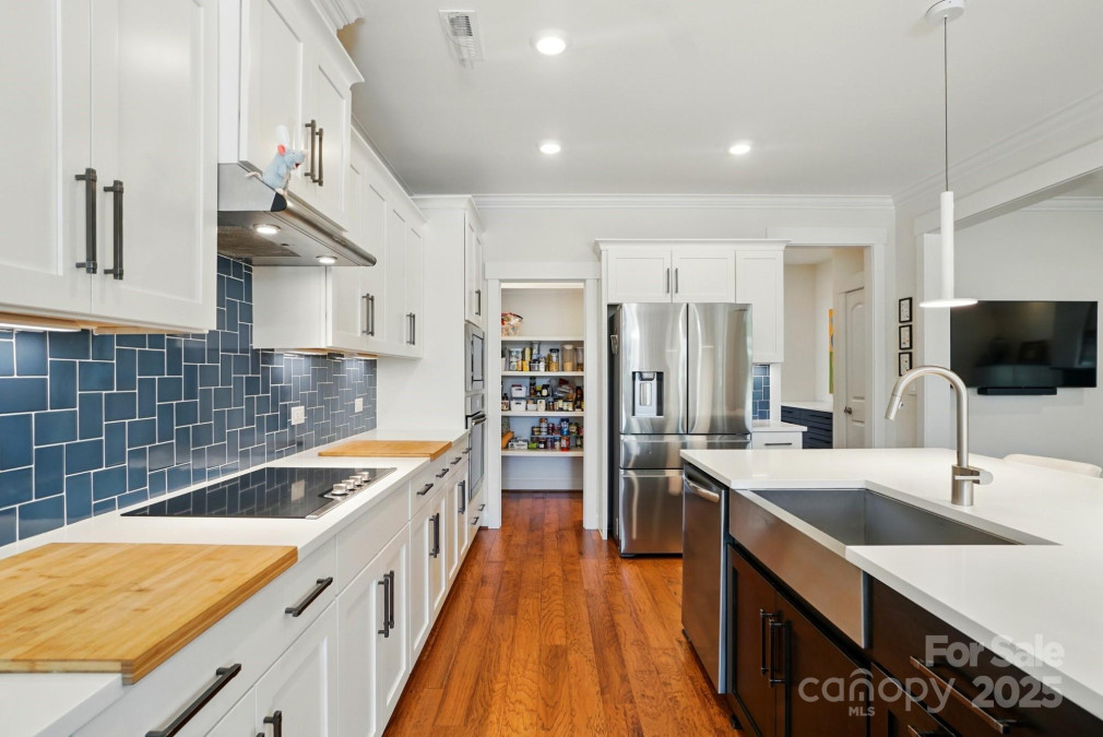 6136 Sandy Point Ln Belmont, NC 28012
