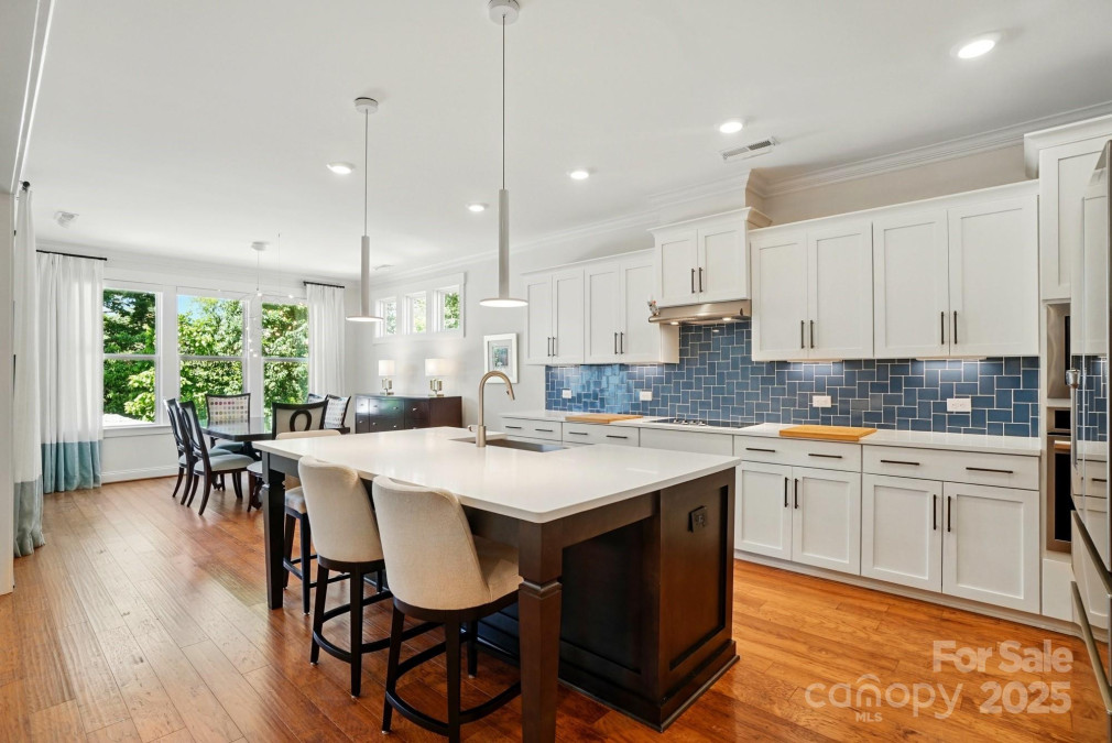 6136 Sandy Point Ln Belmont, NC 28012