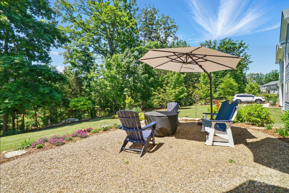 6136 Sandy Point Ln Belmont, NC 28012