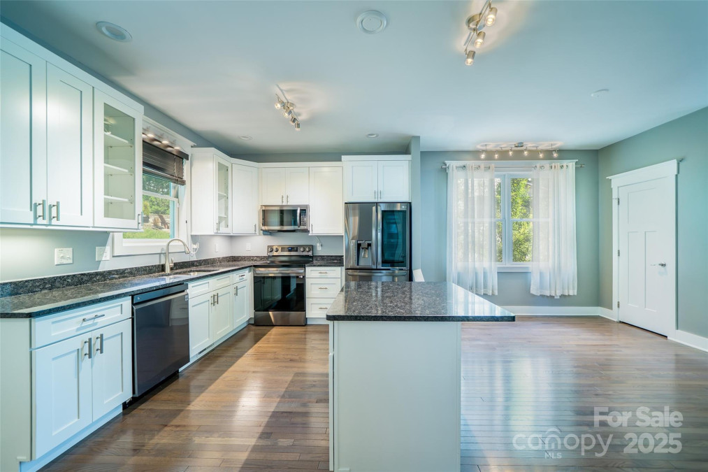 21 Bryant St Asheville, NC 28806