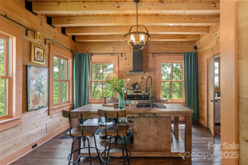 106 Mccauley Dr Asheville, NC 28803
