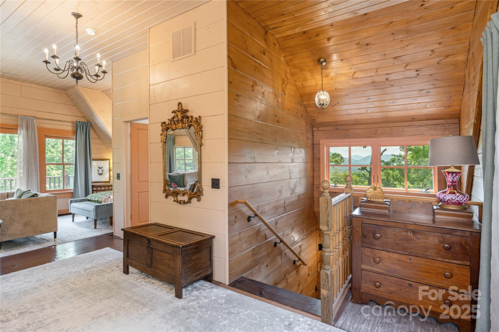 106 Mccauley Dr Asheville, NC 28803