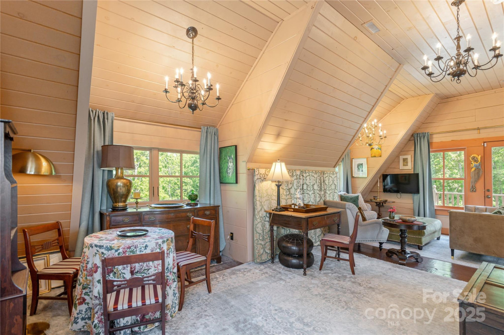 106 Mccauley Dr Asheville, NC 28803
