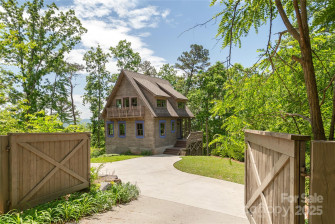 106 Mccauley Dr Asheville, NC 28803