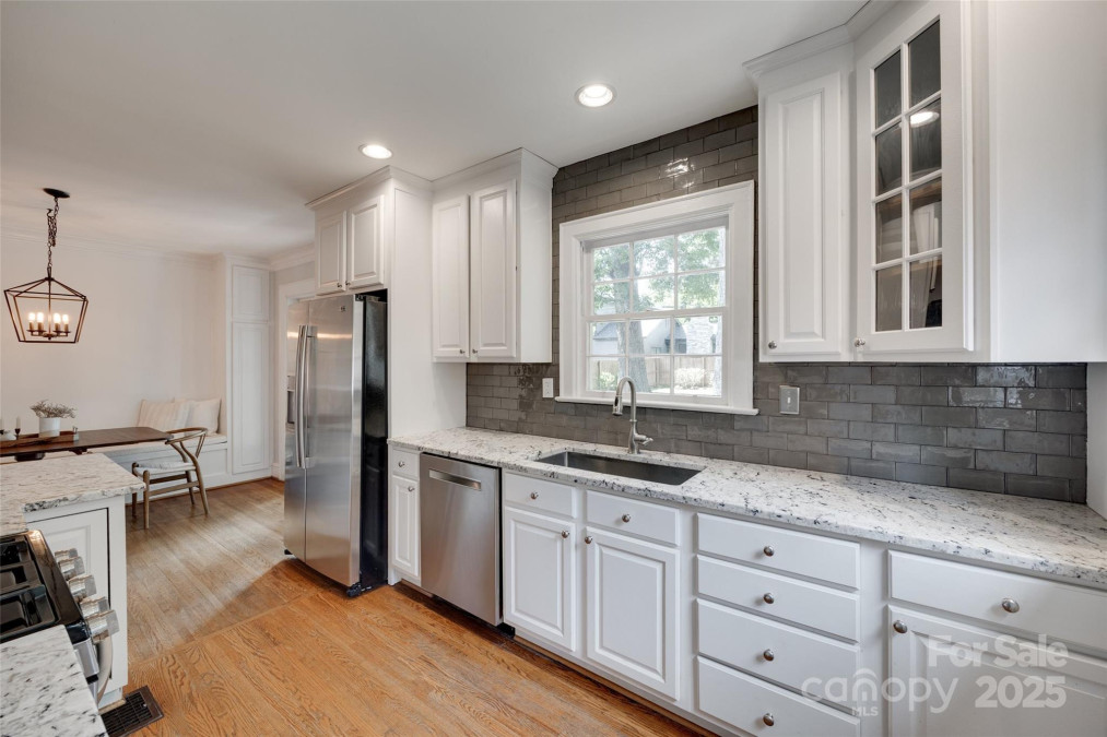 2124 Chambwood Dr Charlotte, NC 28205