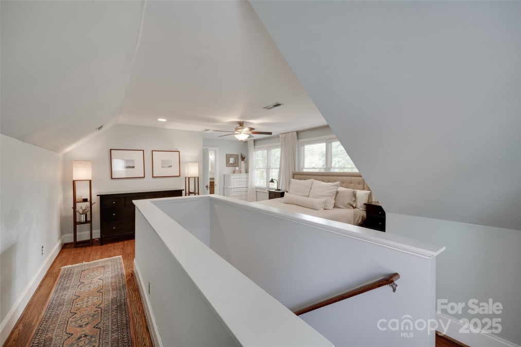 2124 Chambwood Dr Charlotte, NC 28205