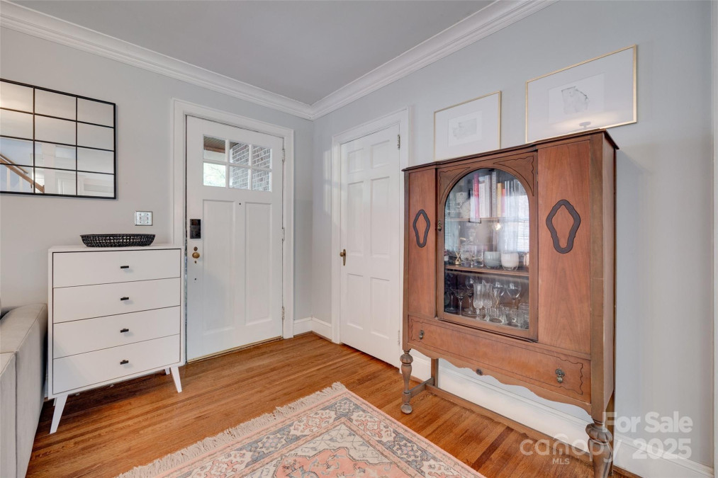 2124 Chambwood Dr Charlotte, NC 28205