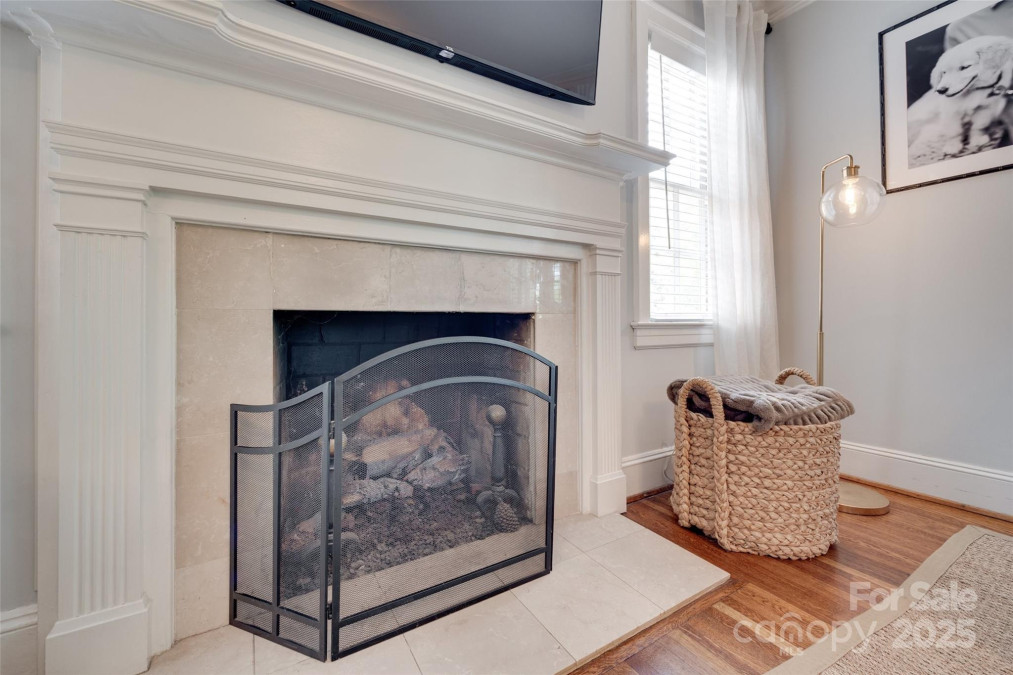 2124 Chambwood Dr Charlotte, NC 28205