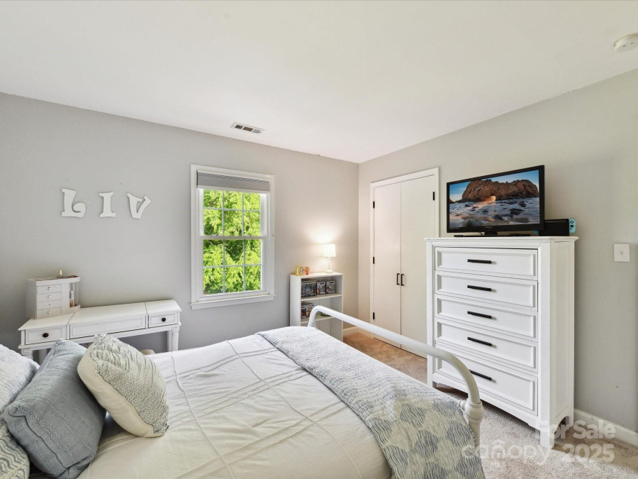 2315 Lawton Bluff Rd Charlotte, NC 28226