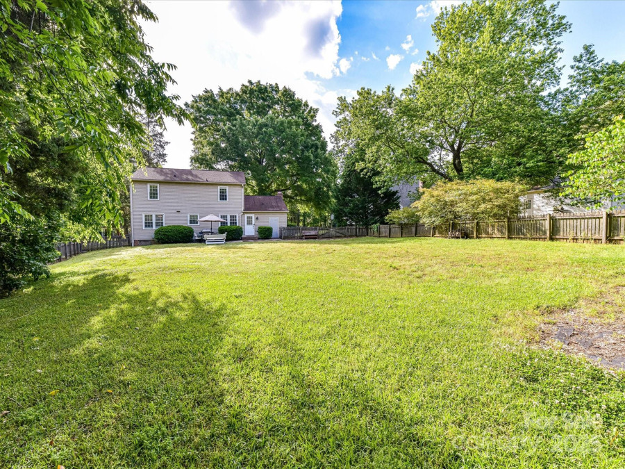 2315 Lawton Bluff Rd Charlotte, NC 28226