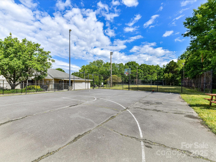 2315 Lawton Bluff Rd Charlotte, NC 28226