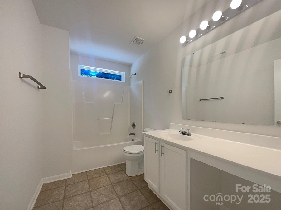 177 Jacobs Woods Cir Troutman, NC 28166