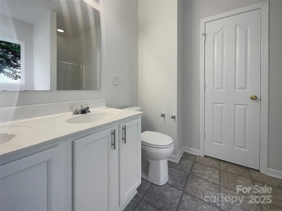 177 Jacobs Woods Cir Troutman, NC 28166