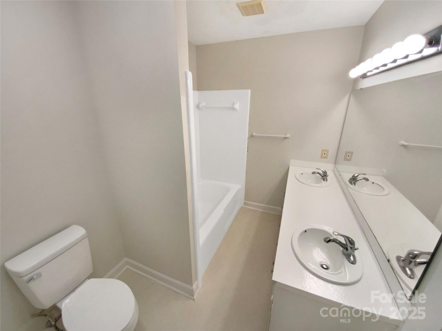3203 Oakdale Dr Monroe, NC 28110