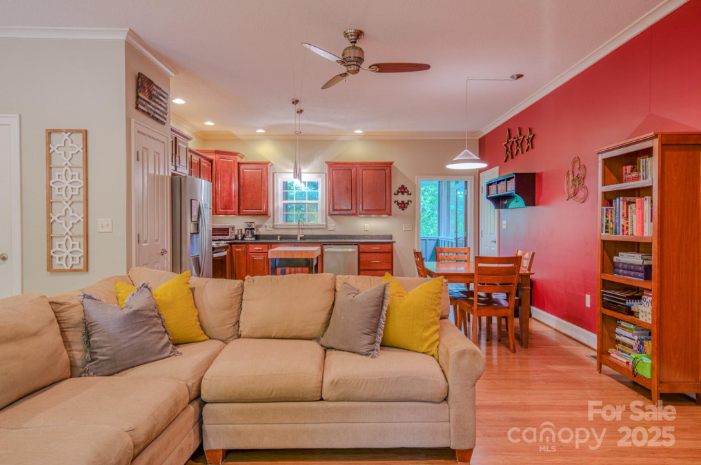262 Erwin Hills Rd Asheville, NC 28806