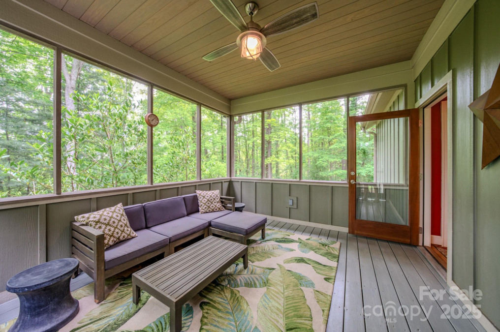 262 Erwin Hills Rd Asheville, NC 28806