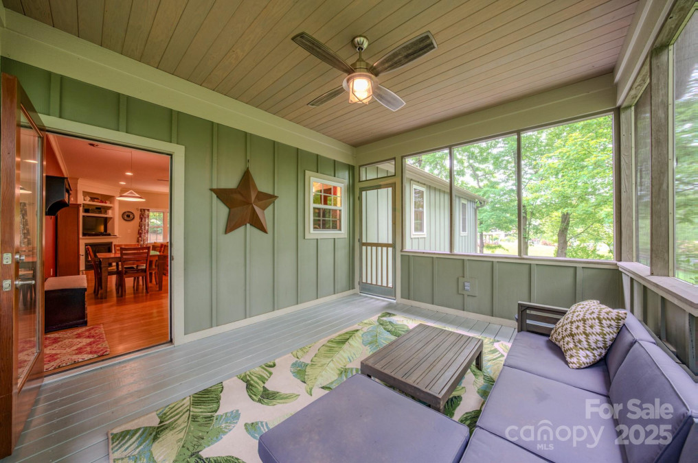 262 Erwin Hills Rd Asheville, NC 28806