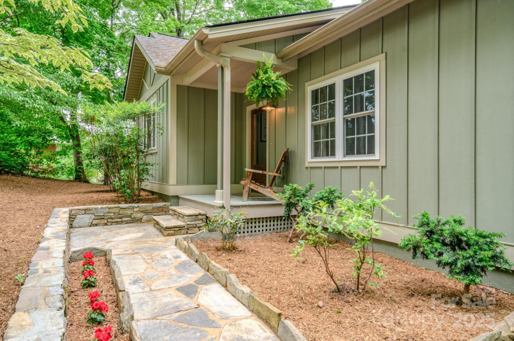 262 Erwin Hills Rd Asheville, NC 28806