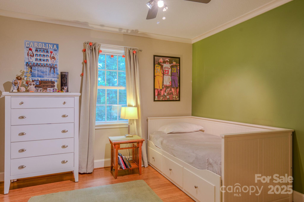 262 Erwin Hills Rd Asheville, NC 28806
