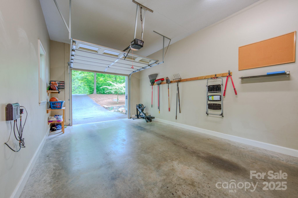 262 Erwin Hills Rd Asheville, NC 28806