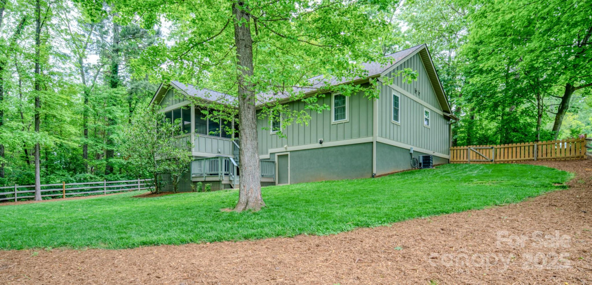 262 Erwin Hills Rd Asheville, NC 28806