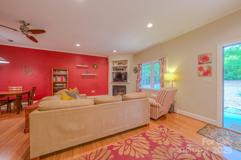 262 Erwin Hills Rd Asheville, NC 28806