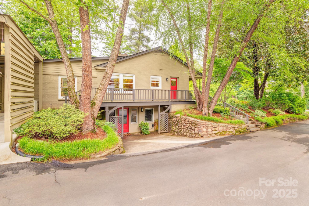 47 Lakeview Rd Asheville, NC 28804