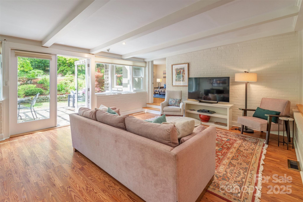 47 Lakeview Rd Asheville, NC 28804