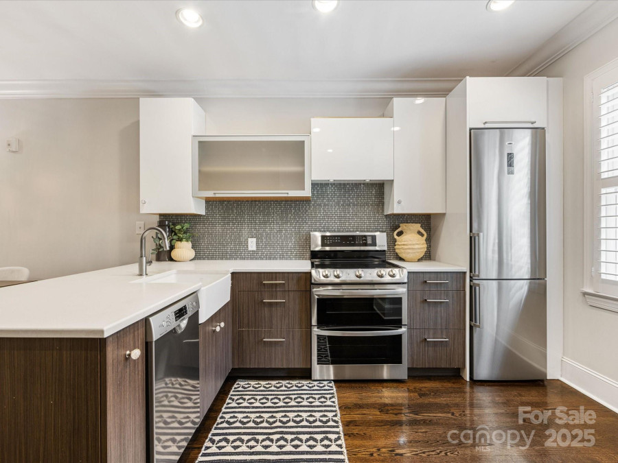 100 Laurel Ave Charlotte, NC 28207