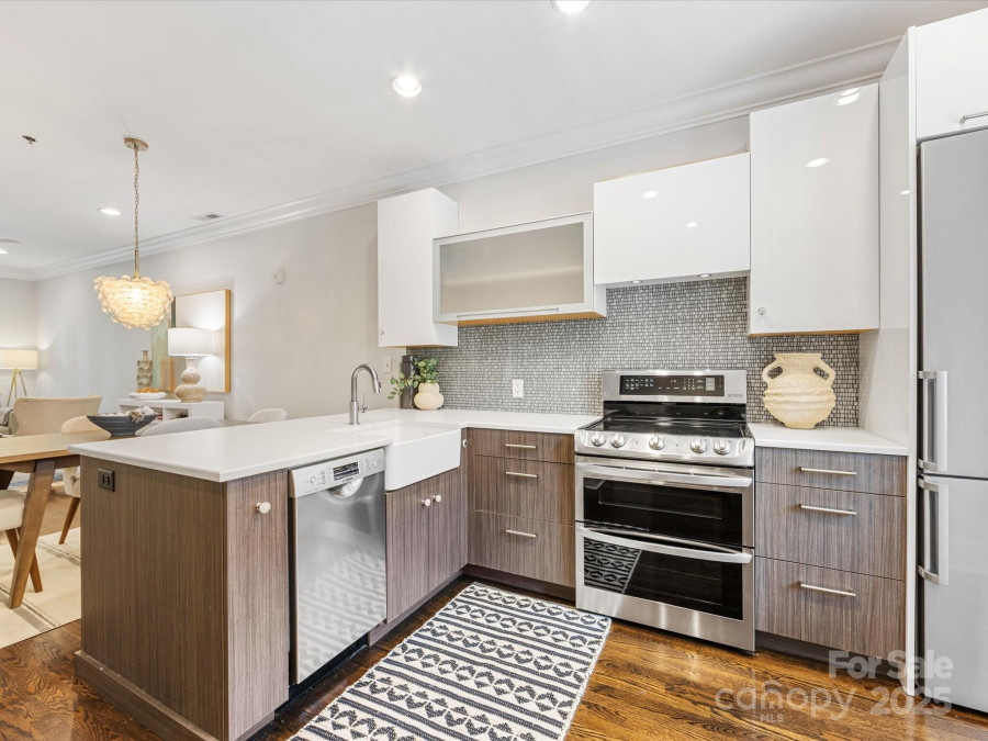 100 Laurel Ave Charlotte, NC 28207