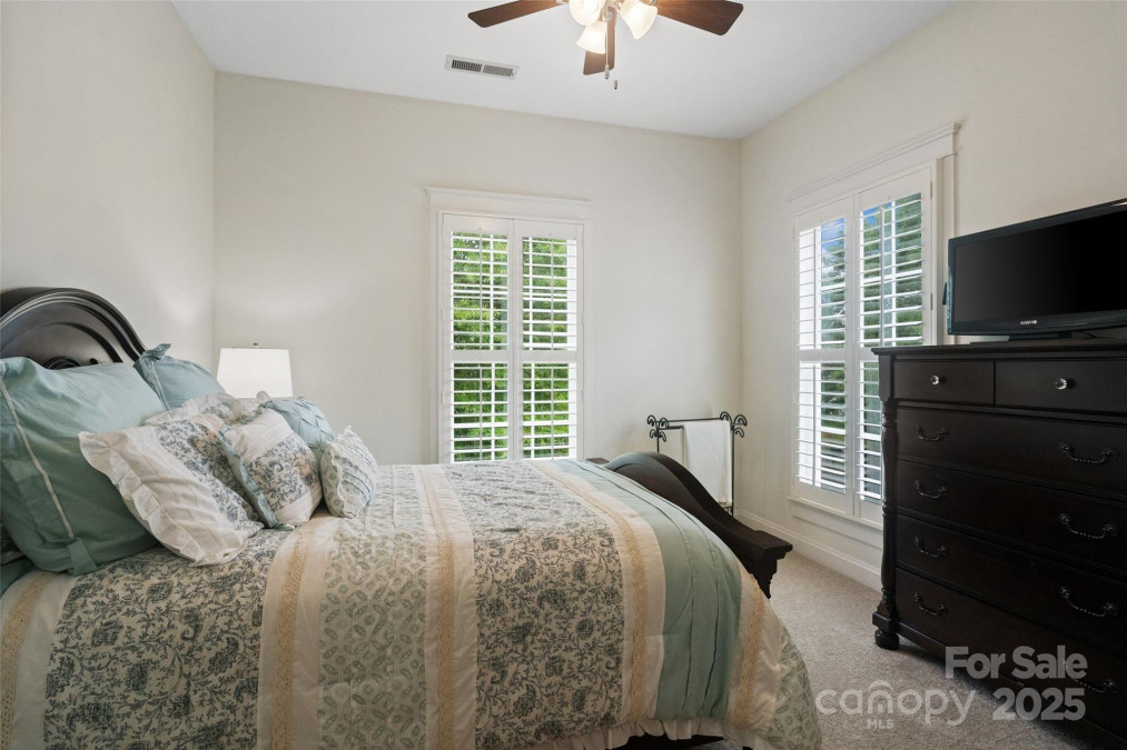 5663 Morris Hunt Dr Fort Mill, SC 29708
