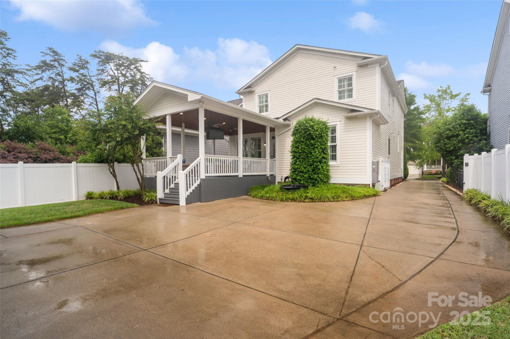 5663 Morris Hunt Dr Fort Mill, SC 29708