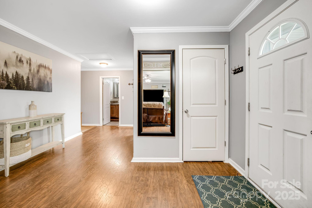 14 Phoenix Cir Alexander, NC 28701